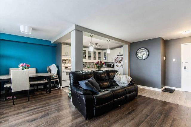 701 - 3120 Kirwin Ave, Condo with 2 bedrooms, 1 bathrooms and 1 parking in Mississauga ON | Image 9