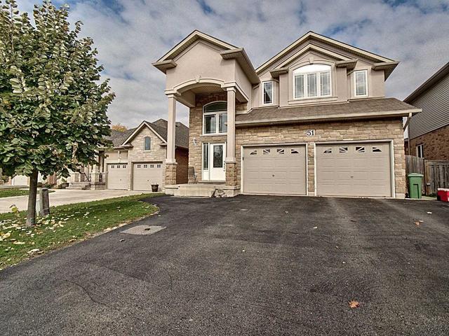 51 Arrowhead Dr, House detached with 4 bedrooms, 4 bathrooms and 4 parking in Hamilton ON | Image 1