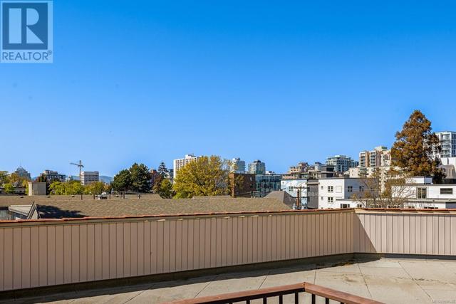 215 - 1149 Rockland Ave, Condo with 2 bedrooms, 2 bathrooms and 1 parking in Victoria BC | Image 36