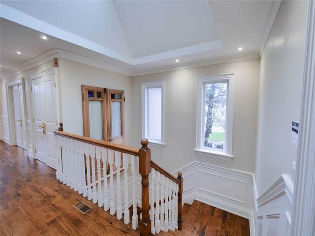 97 Roberta Dr, House detached with 4 bedrooms, 5 bathrooms and 4 parking in Toronto ON | Image 24