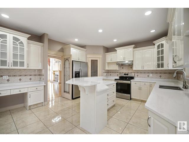 7710 168a Av Nw, House detached with 7 bedrooms, 5 bathrooms and 5 parking in Edmonton AB | Image 16