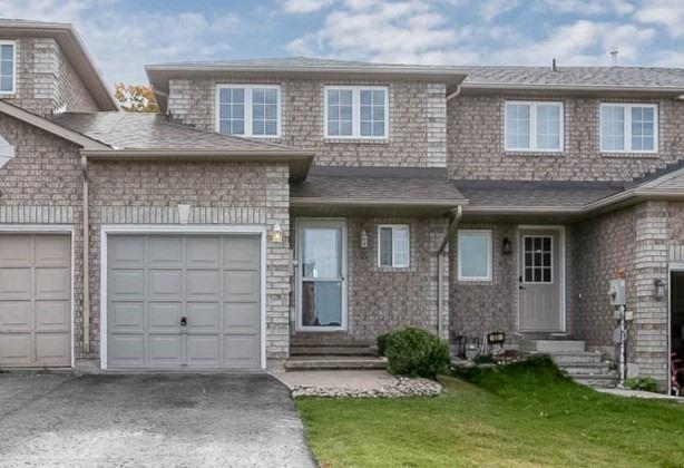 55 Courtney Cres, House attached with 2 bedrooms, 2 bathrooms and 4 parking in Barrie ON | Card Image