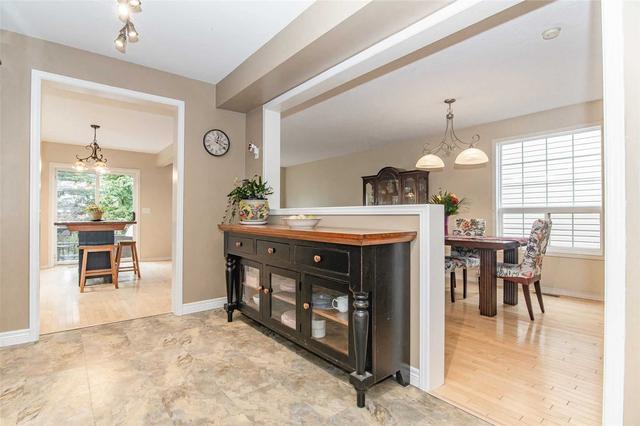 24 Mccurdy Rd, House detached with 3 bedrooms, 4 bathrooms and 5 parking in Guelph ON | Image 4