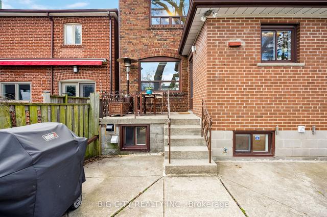 549 Rushton Rd, House detached with 3 bedrooms, 1 bathrooms and 1 parking in Toronto ON | Image 22