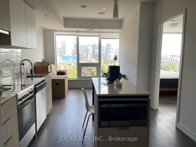 1001 - 203 College St, Condo with 1 bedrooms, 1 bathrooms and 0 parking in Toronto ON | Image 1