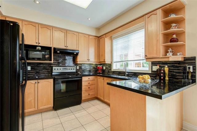 7027 Gillespie Lane, House detached with 3 bedrooms, 4 bathrooms and 6 parking in Mississauga ON | Image 29