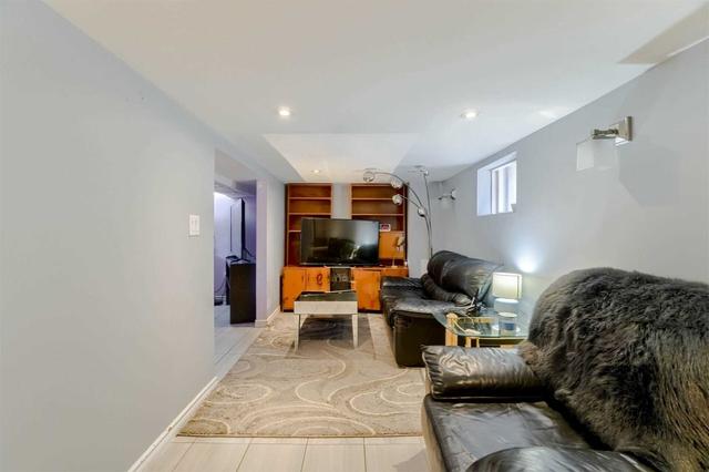 m8v3k5 - 69 Seventeenth St, House detached with 2 bedrooms, 2 bathrooms and 2 parking in Toronto ON | Image 11