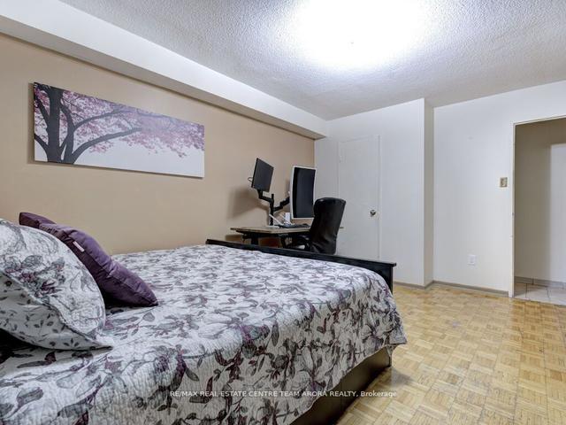 910 - 15 Kensington Rd, Condo with 2 bedrooms, 1 bathrooms and 1 parking in Brampton ON | Image 18