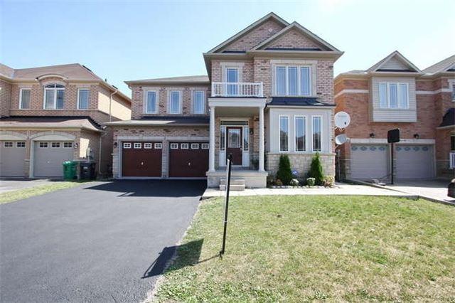 365 Queen Mary Dr, House detached with 5 bedrooms, 6 bathrooms and 4 parking in Brampton ON | Image 1