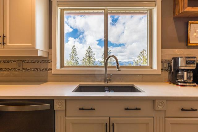 185 Peregrine Court, House detached with 2 bedrooms, 2 bathrooms and 3 parking in Okanagan Similkameen A BC | Image 17