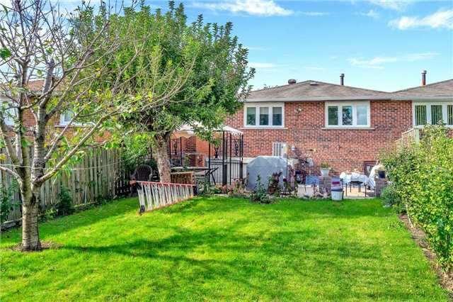 269 Aberdeen Ave, House semidetached with 3 bedrooms, 2 bathrooms and 2 parking in Vaughan ON | Image 5