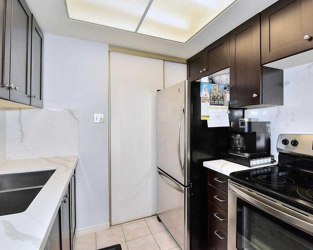 906 - 5 Greystone Walk Dr, Condo with 2 bedrooms, 1 bathrooms and 37 parking in Toronto ON | Image 4