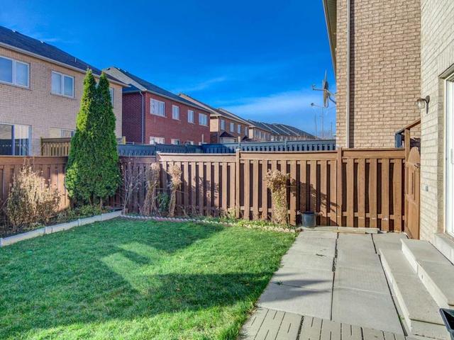 12 Evanwood Cres, House semidetached with 3 bedrooms, 4 bathrooms and 3 parking in Brampton ON | Image 20