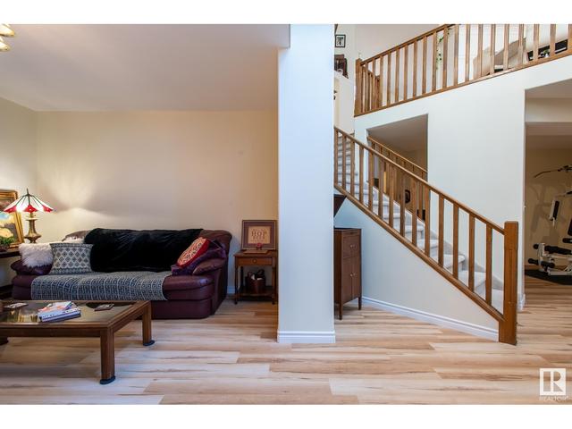 9 Lacombe Dr, House detached with 4 bedrooms, 3 bathrooms and 4 parking in St. Albert AB | Image 31