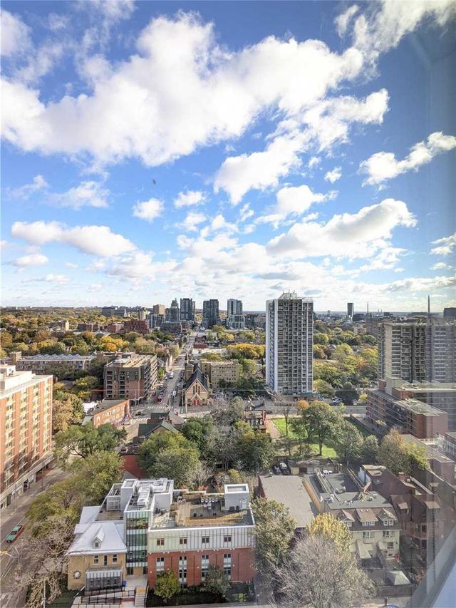 2311 - 219 Dundas St E, Condo with 2 bedrooms, 1 bathrooms and 1 parking in Toronto ON | Image 2