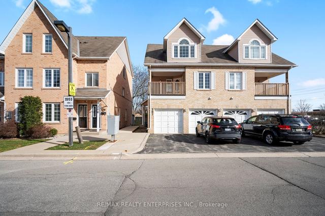 207 - 2055 Walkers Line, Townhouse with 2 bedrooms, 2 bathrooms and 2 parking in Burlington ON | Image 1