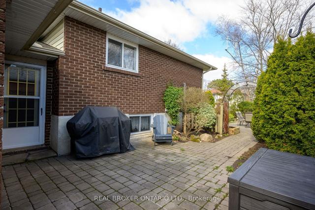 5517 Spruce Ave, House detached with 3 bedrooms, 2 bathrooms and 3 parking in Burlington ON | Image 33