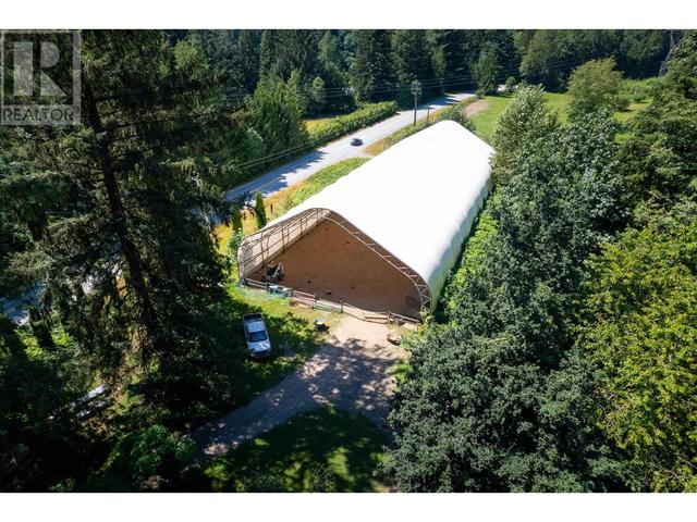 15060 Squamish Valley Road, House detached with 4 bedrooms, 3 bathrooms and 10 parking in Squamish Lillooet D BC | Image 4