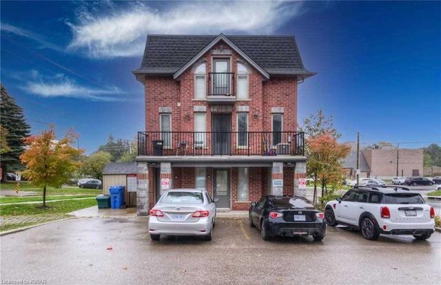 b - 489 East Ave, Townhouse with 2 bedrooms, 2 bathrooms and 1 parking in Kitchener ON | Image 1