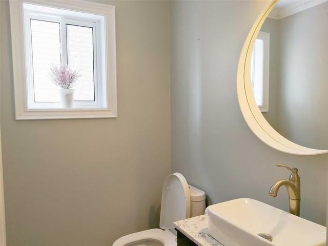 Upper - 217 Humberland Dr, House detached with 3 bedrooms, 3 bathrooms and 1 parking in Richmond Hill ON | Image 15