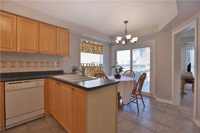 1250 Glenrose Cres, House detached with 3 bedrooms, 2 bathrooms and 3 parking in Oakville ON | Image 7