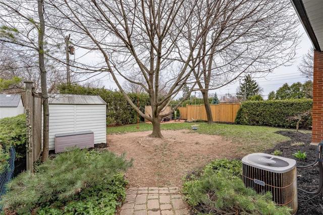 4018 Flemish Dr, House detached with 3 bedrooms, 2 bathrooms and 2 parking in Burlington ON | Image 24