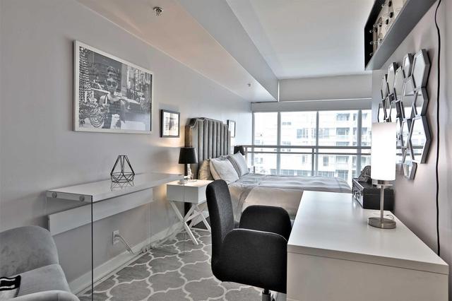 Lph15 - 21 Nelson St, Condo with 1 bedrooms, 2 bathrooms and 2 parking in Toronto ON | Image 15