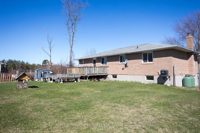 940 Portage Rd, House detached with 3 bedrooms, 1 bathrooms and 12 parking in Kawartha Lakes ON | Image 37
