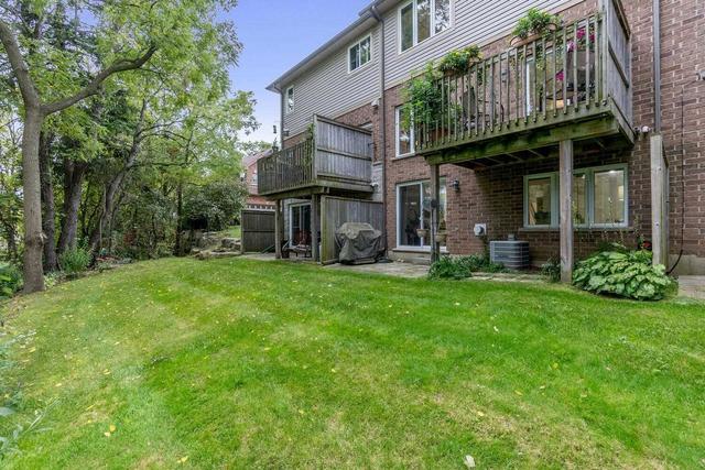 92 Myers Lane, Townhouse with 3 bedrooms, 3 bathrooms and 2 parking in Hamilton ON | Image 35