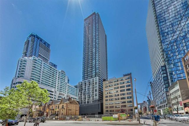 2213 - 87 Peter St, Condo with 1 bedrooms, 1 bathrooms and 0 parking in Toronto ON | Image 6