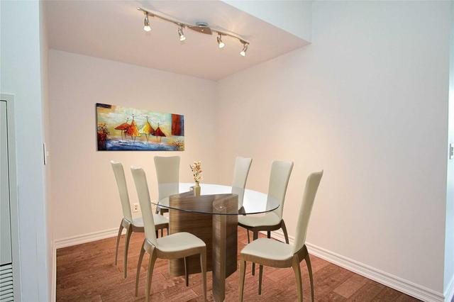 440 - 2885 Bayview Ave, Condo with 2 bedrooms, 2 bathrooms and 1 parking in Toronto ON | Image 6