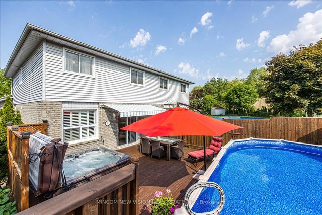 1024 Snowberry St, House semidetached with 3 bedrooms, 2 bathrooms and 4 parking in Oshawa ON | Image 27
