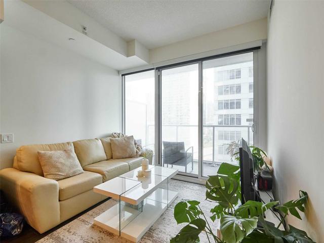 1210 - 19 Bathurst St, Condo with 1 bedrooms, 1 bathrooms and 0 parking in Toronto ON | Image 4
