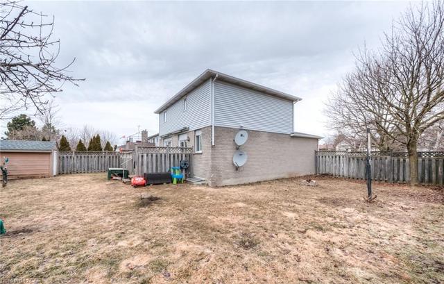 118 Stirling Macgregor Drive, House detached with 4 bedrooms, 2 bathrooms and 3 parking in Cambridge ON | Image 45