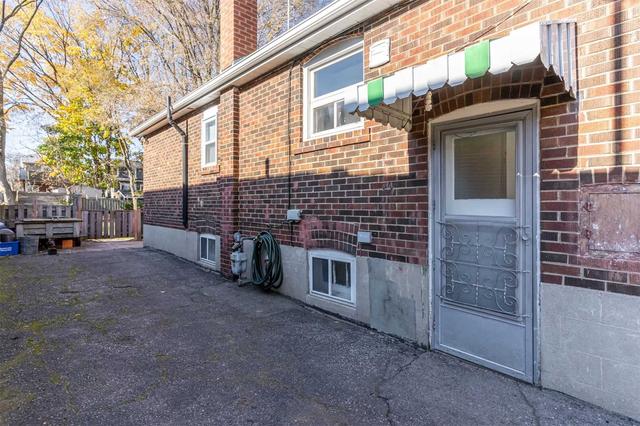 80 Queens Ave, House detached with 2 bedrooms, 2 bathrooms and 5 parking in Toronto ON | Image 9