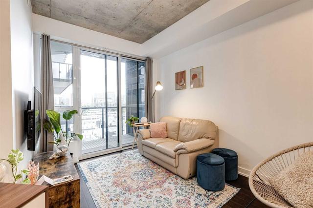 832 - 1030 King St W, Condo with 1 bedrooms, 1 bathrooms and 0 parking in Toronto ON | Image 3
