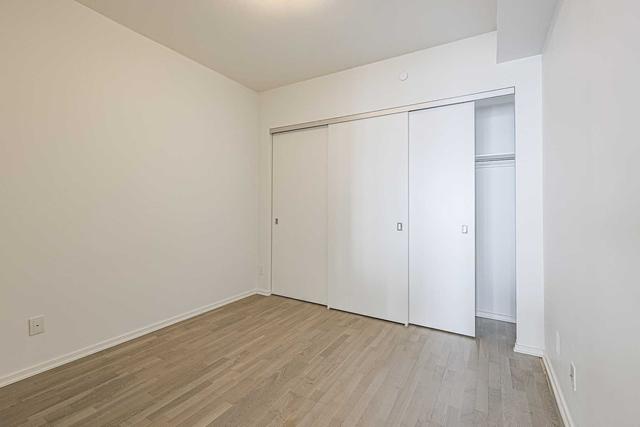 4607 - 1 Bloor St E, Condo with 2 bedrooms, 2 bathrooms and 0 parking in Toronto ON | Image 2
