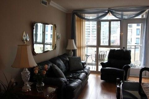 404 - 3 Marine Parade Dr, Condo with 2 bedrooms, 2 bathrooms and 1 parking in Toronto ON | Image 4