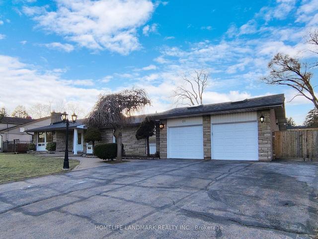 71 Premium Way, House detached with 4 bedrooms, 3 bathrooms and 11 parking in Mississauga ON | Image 1