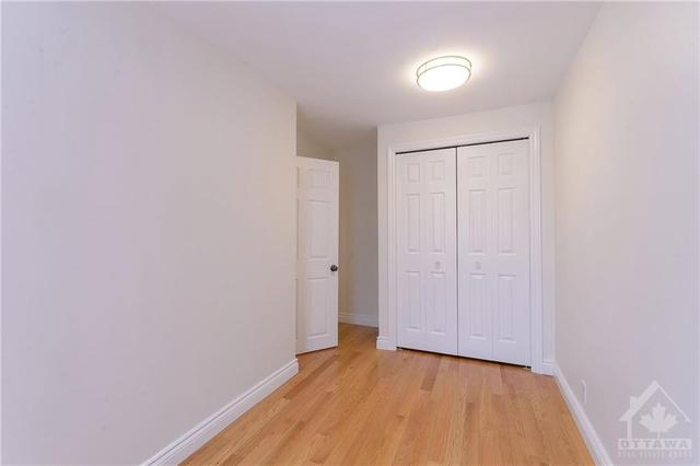 215 Armstrong Street, Home with 2 bedrooms, 1 bathrooms and null parking in Ottawa ON | Image 23