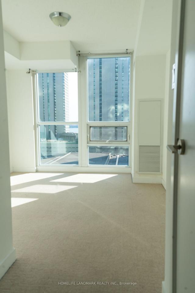 1112 - 33 Bay St, Condo with 2 bedrooms, 2 bathrooms and 1 parking in Toronto ON | Image 9