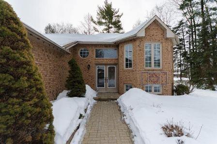 82 Downer Cres, House detached with 3 bedrooms, 3 bathrooms and 6 parking in Tiny ON | Image 2