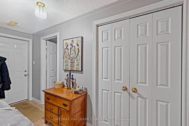 212 Huronia Rd, House detached with 3 bedrooms, 2 bathrooms and 4 parking in Barrie ON | Image 8