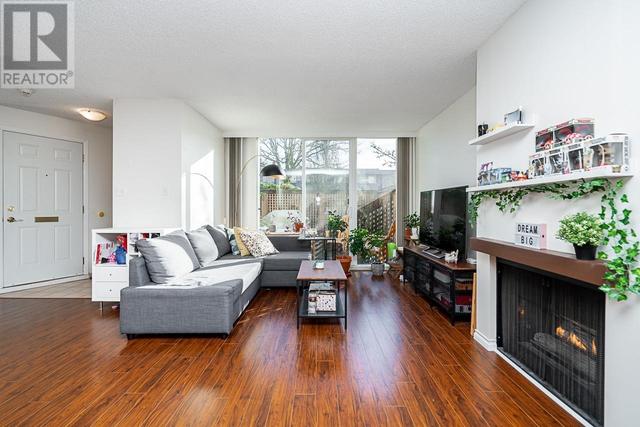 3913 Pender Street, House attached with 2 bedrooms, 2 bathrooms and 1 parking in Burnaby BC | Image 3