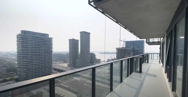 2607 - 75 The Esplanade Ave, Condo with 3 bedrooms, 2 bathrooms and 1 parking in Toronto ON | Image 7