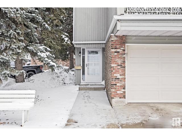 3044 108 St Nw, House attached with 3 bedrooms, 2 bathrooms and 4 parking in Edmonton AB | Image 2
