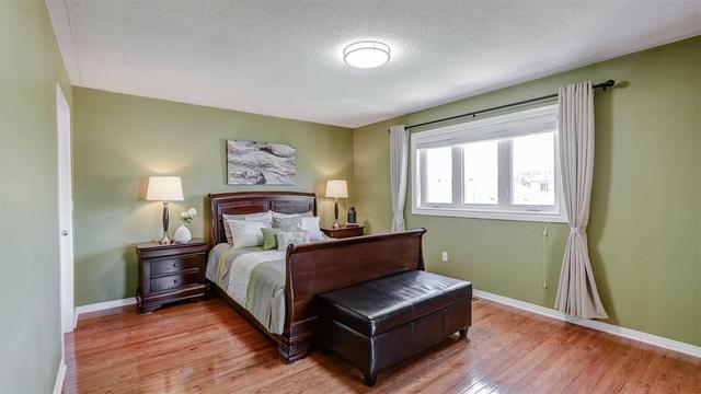 78 Earlsbridge Blvd, House detached with 4 bedrooms, 3 bathrooms and 4 parking in Brampton ON | Image 13