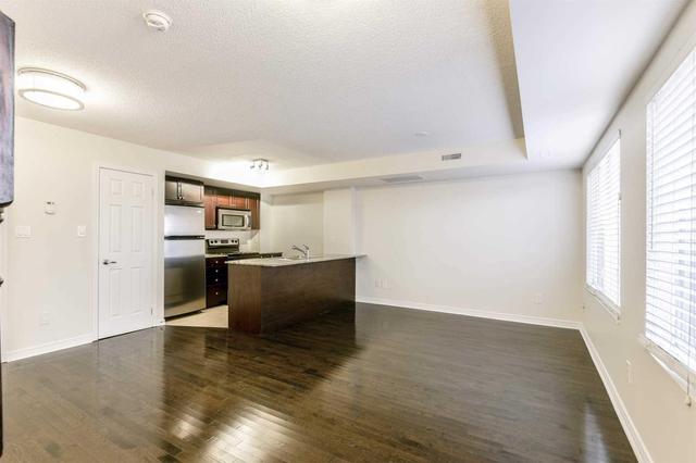 225 - 11 Ruttan St, Townhouse with 2 bedrooms, 2 bathrooms and 1 parking in Toronto ON | Image 5