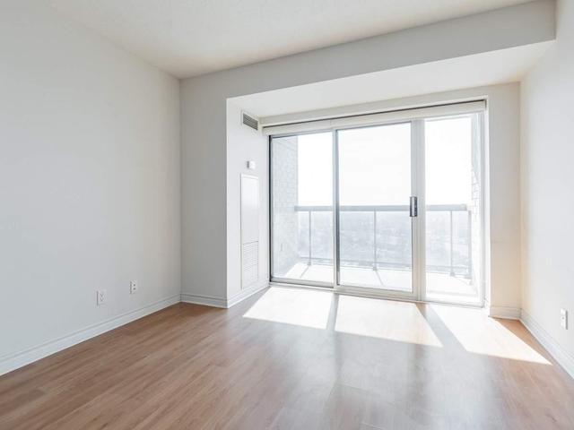 1422 - 18 Mondeo Dr, Condo with 2 bedrooms, 2 bathrooms and 1 parking in Toronto ON | Image 15