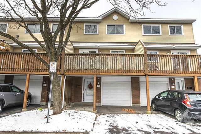 4 Esterlawn Private, Townhouse with 3 bedrooms, 2 bathrooms and 2 parking in Ottawa ON | Image 2